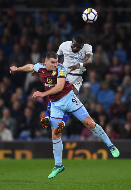 前锋阿里直 前锋阿里直