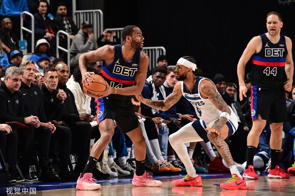 同时也充满 同时也充满