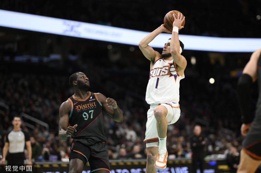 莱因克尔：奥斯梅恩天赋出众，不明白为什么没有豪门对他感兴趣.